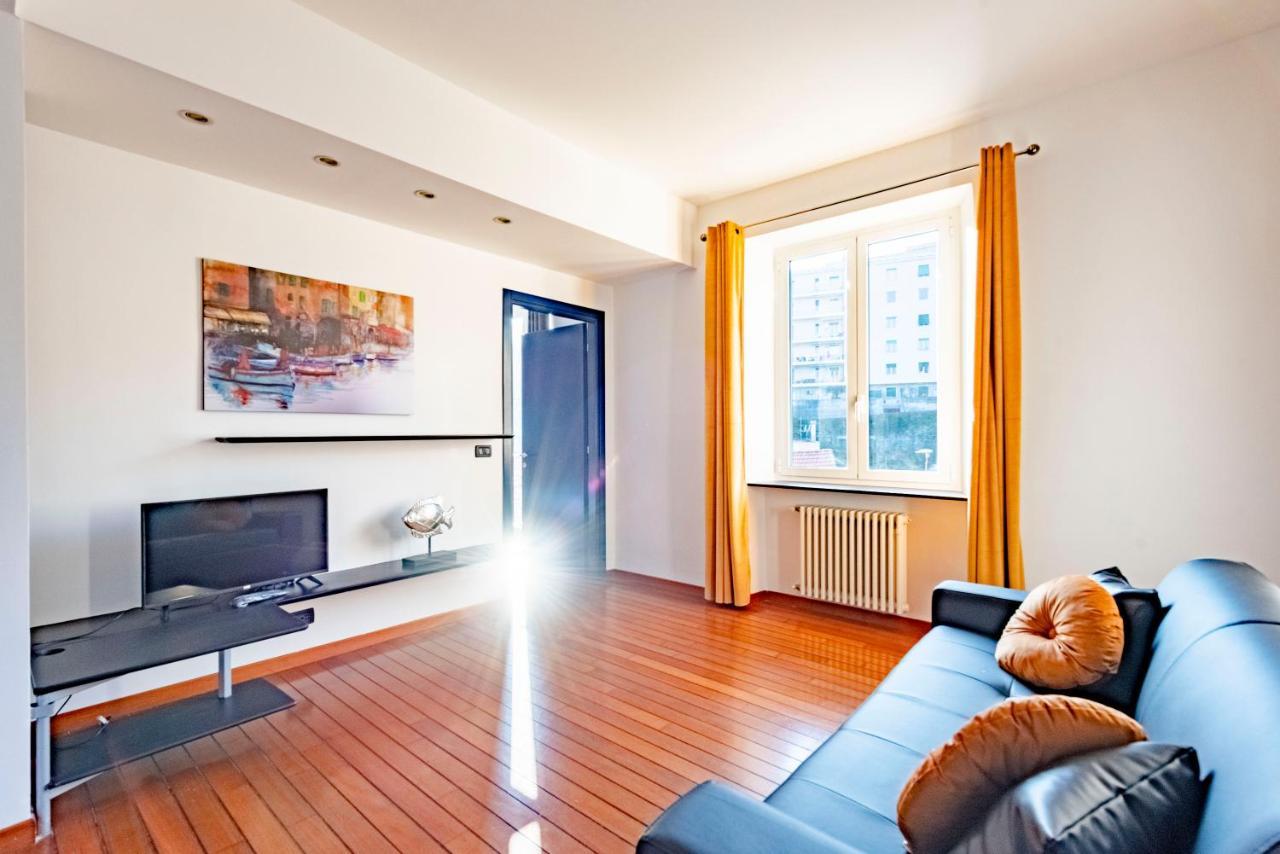 Joivy Modern Flat Next To The Sea Apartment Genoa Luaran gambar